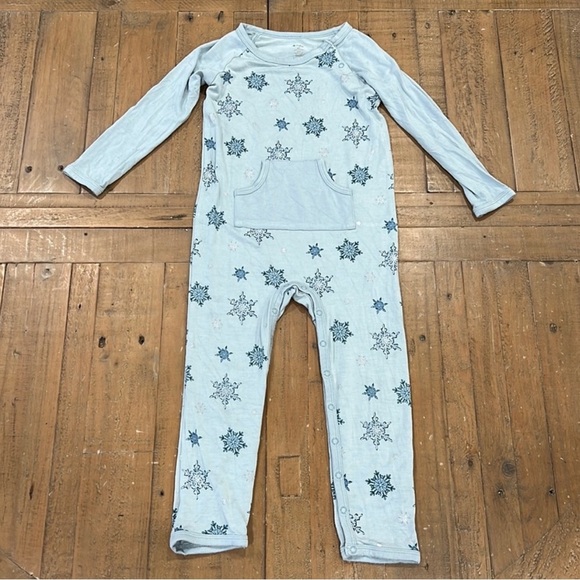 Kyte baby snowflake bamboo long romper - Picture 1 of 6